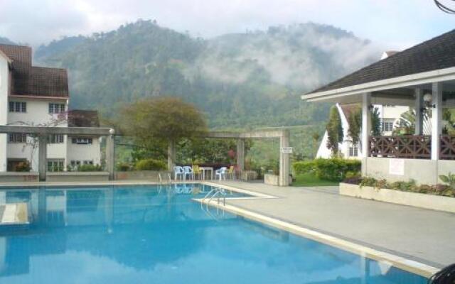 Selesa Hillhomes Cosy House