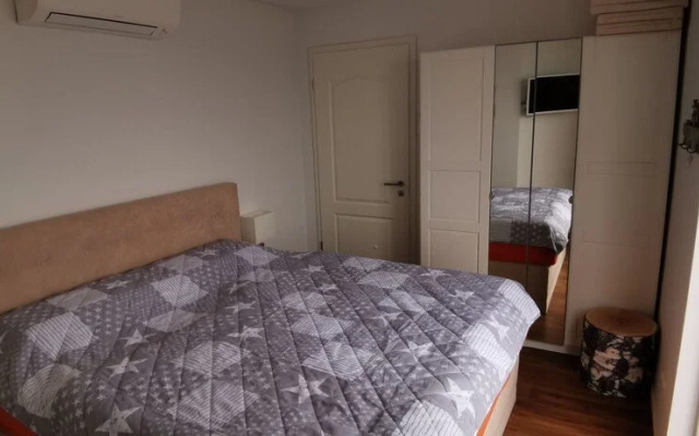 Schwimmendes Ferienhaus Robby II