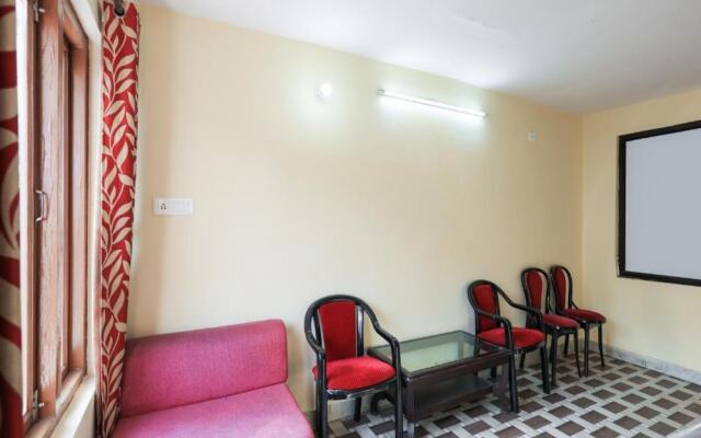 Goroomgo Chand Regency Nainital