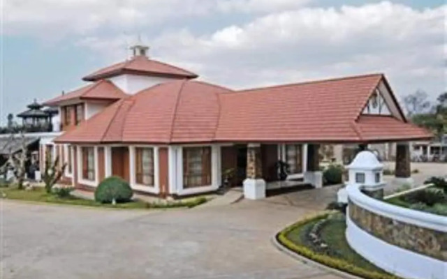 Royal Reward Resort