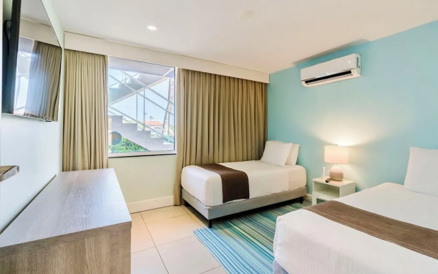 Las Islas Condominiums