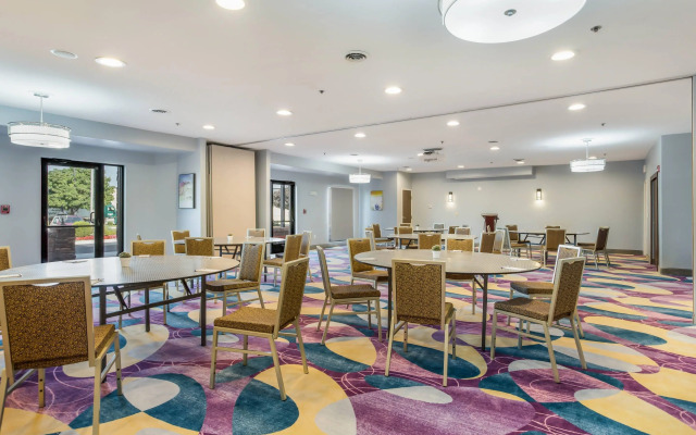 The Leo Collection Detroit, Ascend Hotel Collection