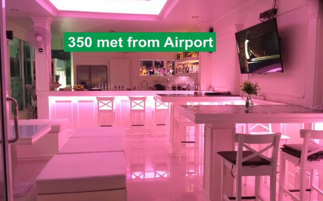 OYO 1117 Phuket Airport Suites