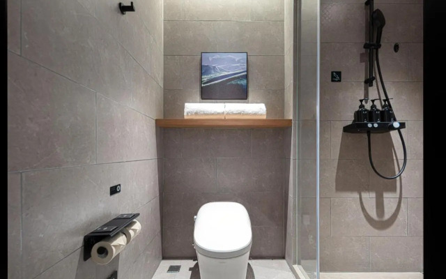 Home Inn Plus Shanghai Wujiaochang