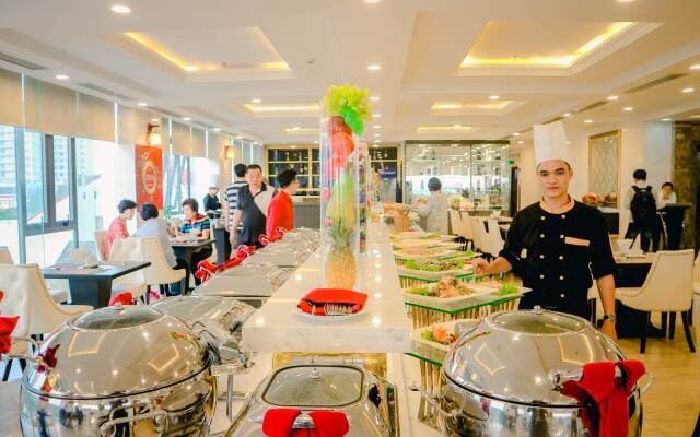 Le Hoang Beach Hotel Danang