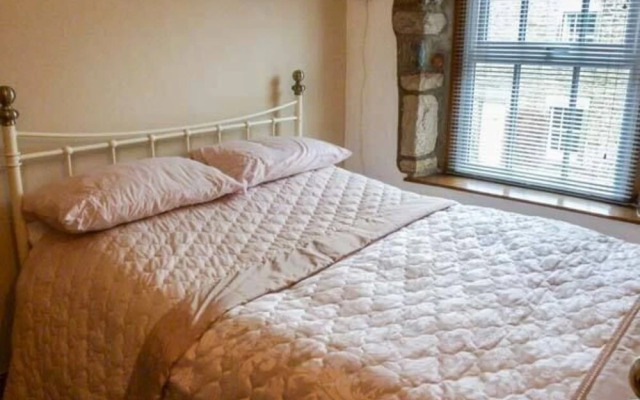 3 Stonebower Cottages