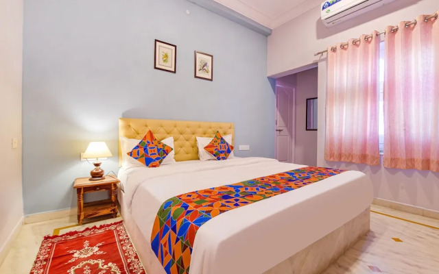 Fabhotel The Castle Homestay I