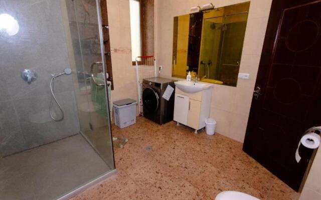 Stunning Villa Private Pool Near Yerevan Centre