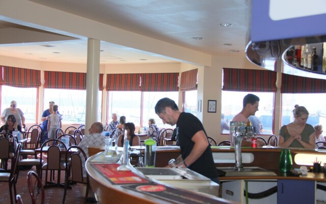 Beauty Point Waterfront Hotel