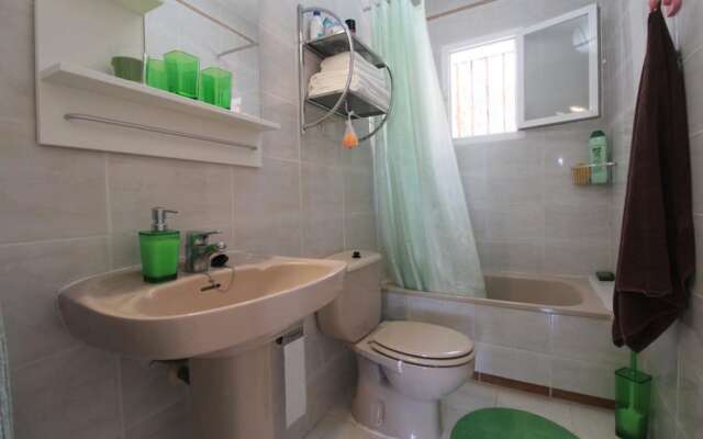 House - 2 Bedrooms with Pool and WiFi - 107850