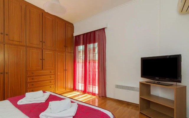 Nice 2bedroom apartment in Pagkrati