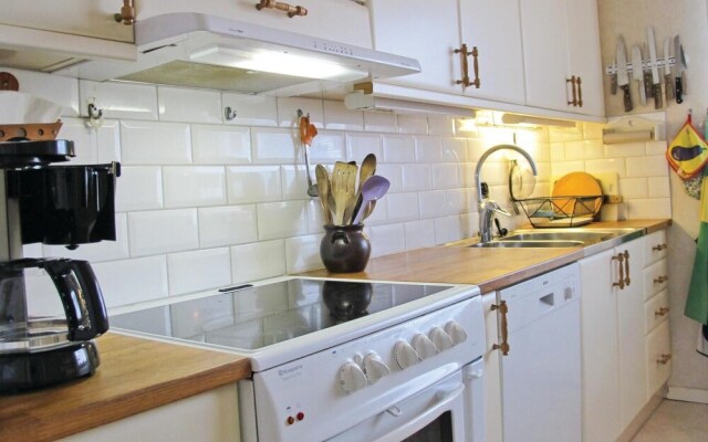 Amazing Home in Lysekil With 4 Bedrooms, Sauna and Wifi