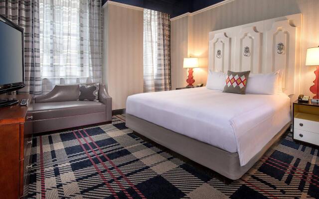 Notary hotel