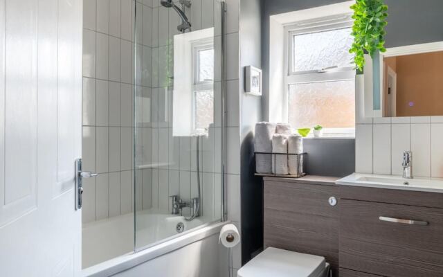 Captivating 2-bed Apartment in Chatham