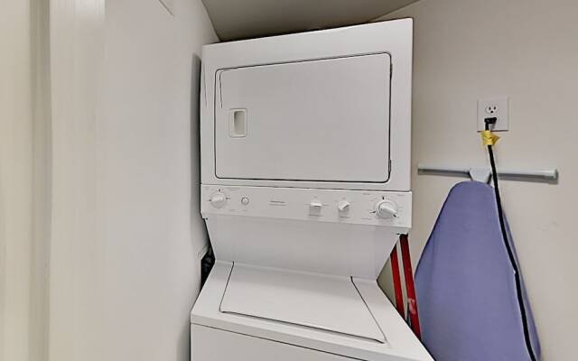 1101blue 2 Bedroom Condo