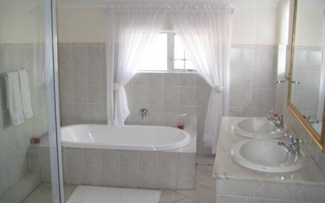 One Toman Guest House