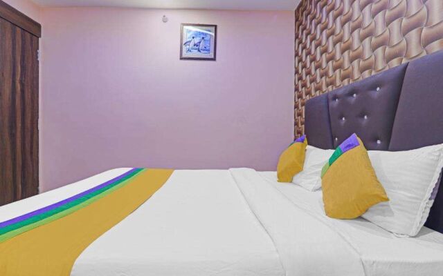Itsy Hotels Royal Galaxy - 3 km from Sangam