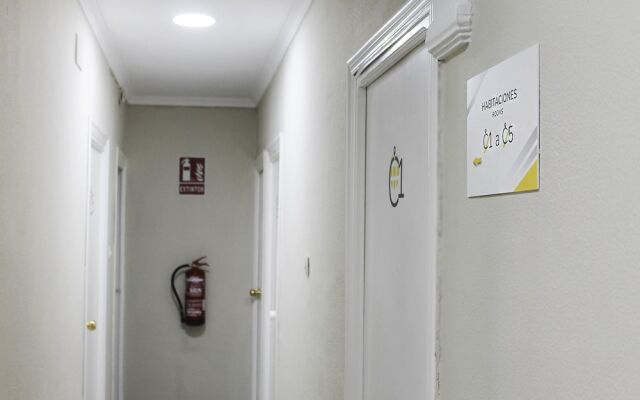 Hotel Restaurante Vía Sevilla - Cádiz by MA 22 Puntos