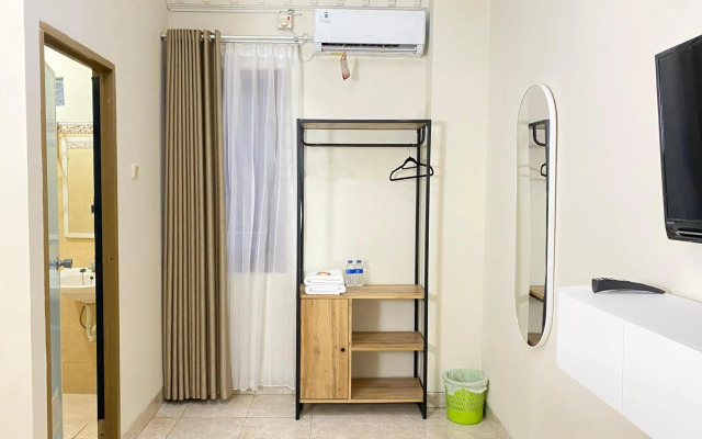 OYO 586 Hotel Wijaya