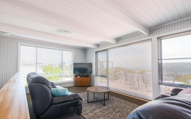 Bridport Holiday House