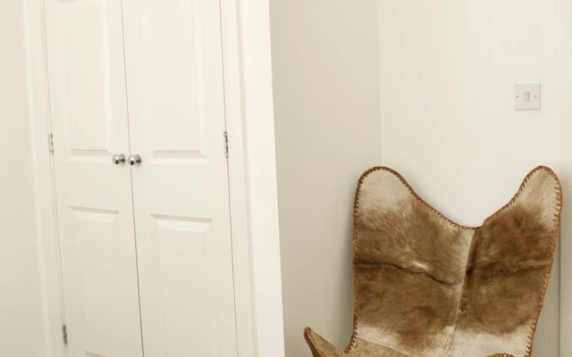 Beautiful 1-bed Apartment in Redhill