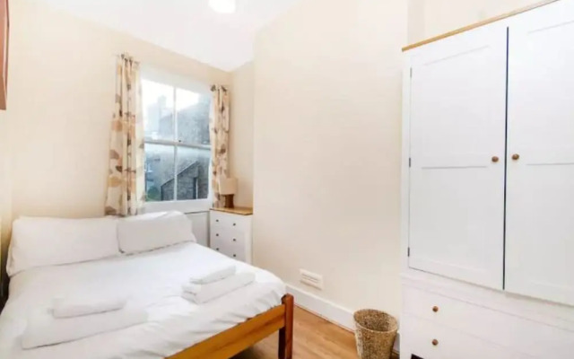 Simon Apartment - London Launchpad