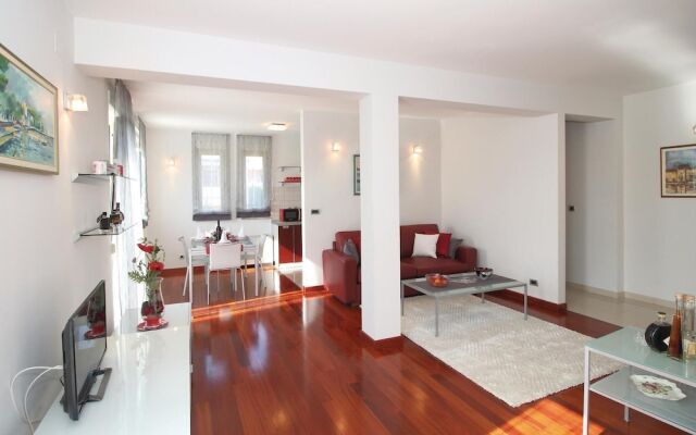 Beautiful Home in Kastel Luksic With Wifi and 1 Bedrooms
