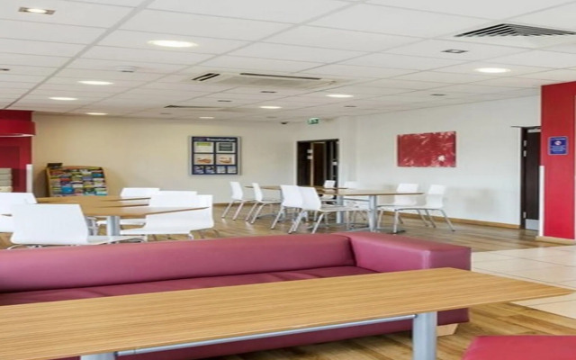 Travelodge Camberley Central