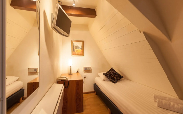 Townhouse Hotel
