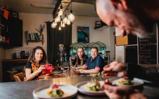 Twisted Lemon Restaurant & Boutique Inn