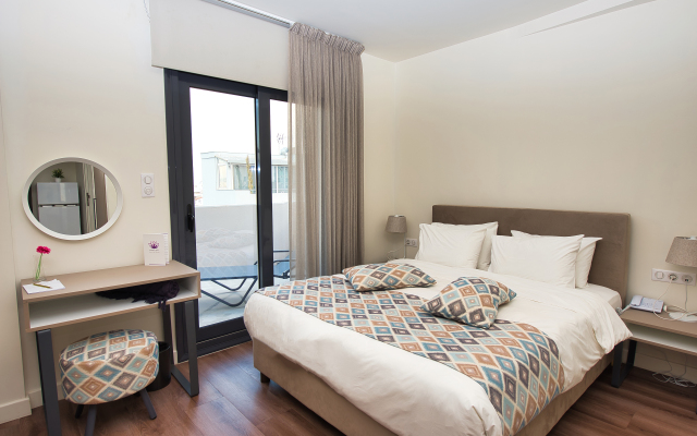 Urban Nest - Suites & Apartments