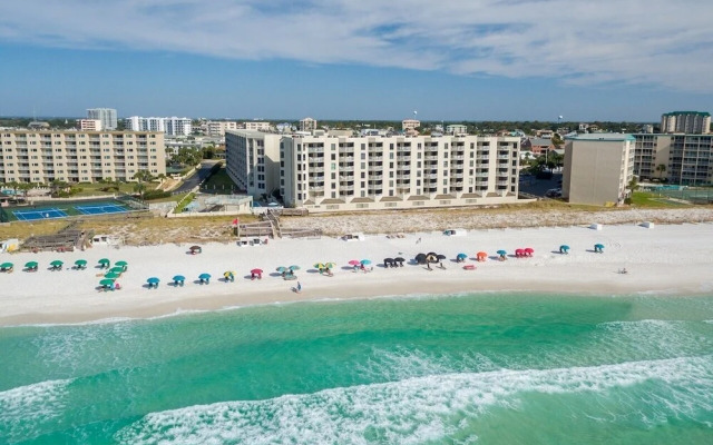 Inlet Reef 312 2 Bedroom Condo by RedAwning