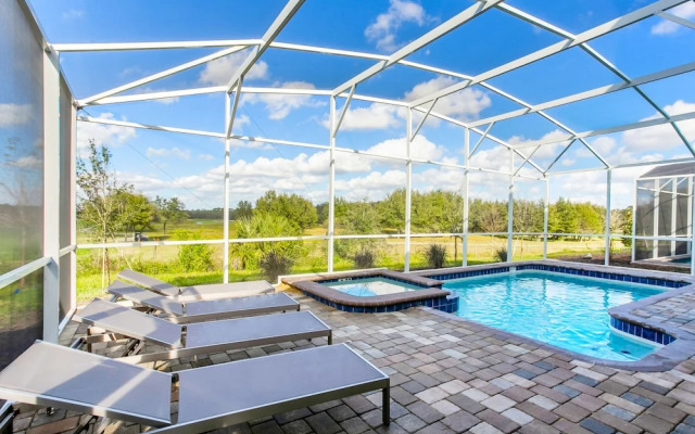 Stunning Villa w/ No Rear Neighbors! Near Disney