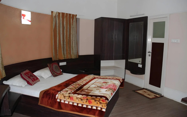 Hotel Tapovan