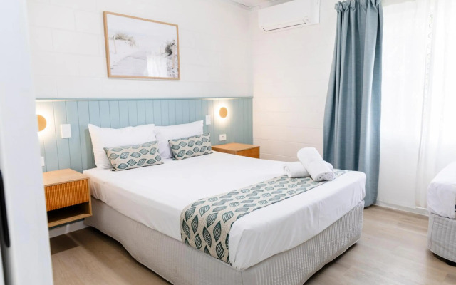 Palm View Holiday Apartments