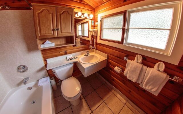 Jasper House Bungalows