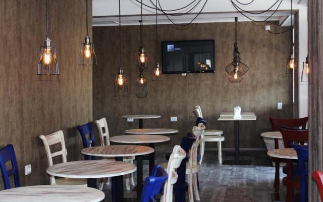 Hotel Tbilisi Central by Mgzavrebi