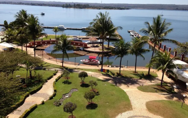 Lake Side Apart Hotel