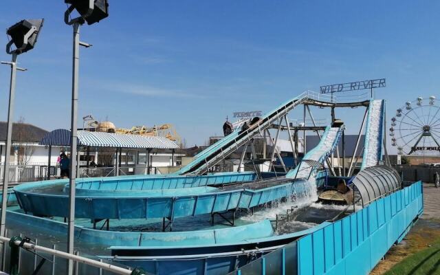 Beach Apartment - Sleeps 4, Garden & Parking