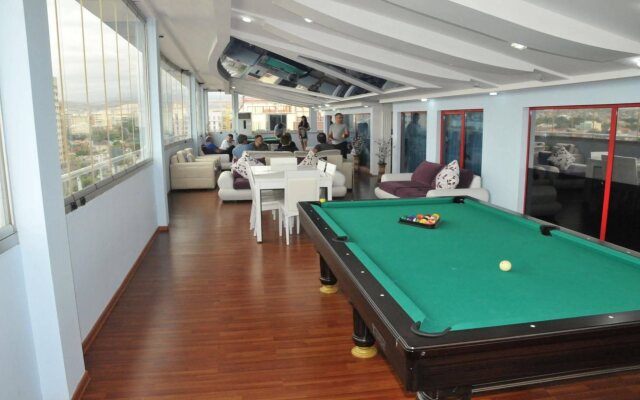 Center Hotel & Apartments