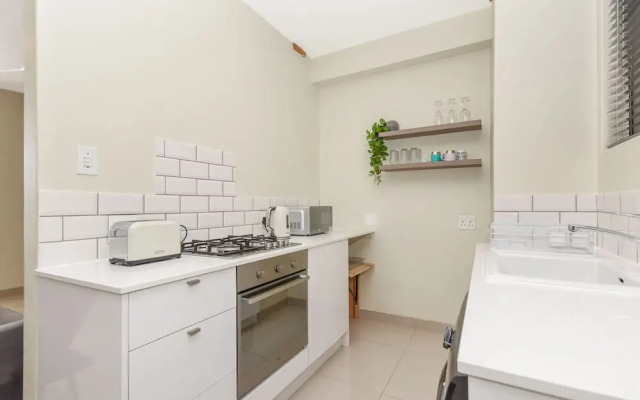 Illovo Mews 210