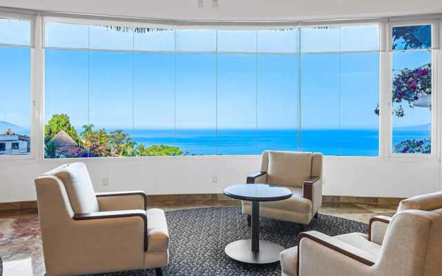 HOLT Grand Miramar Residences