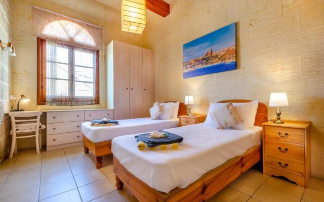 The Grand Authentic House with Private Pool