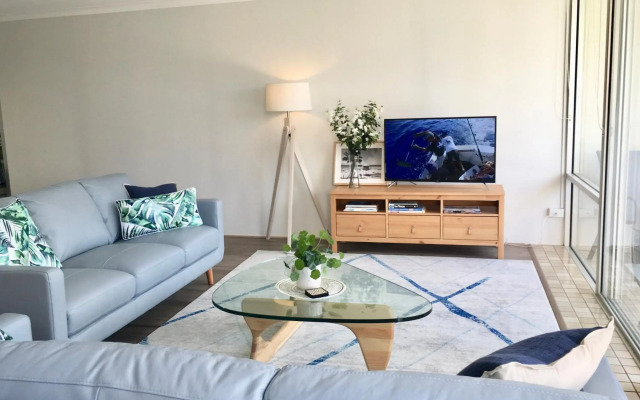 Rainbow Commodore Apartments