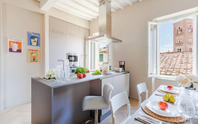 The White Lotus Penthouse