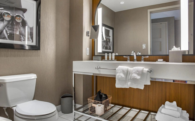 Omni Louisville Hotel