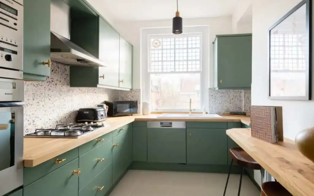 The Hampstead Escape - Modern & Bright 2bdr Apartment With Balconies