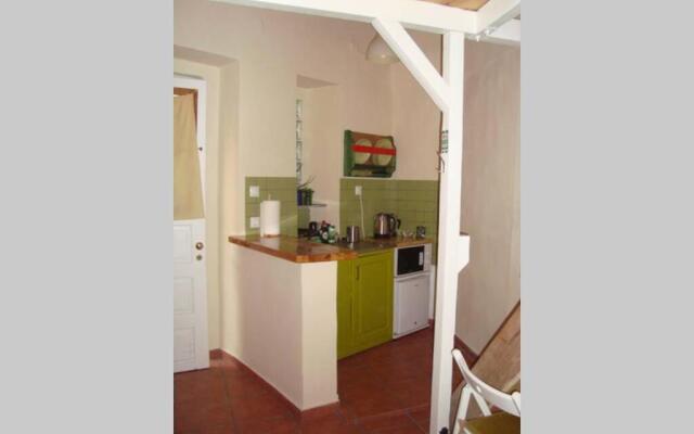 Traditional Studio Apt Central Athens