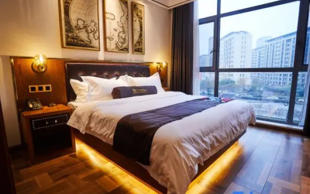 Fuyang aikewei Hotel