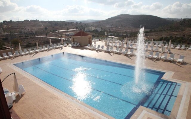 Oak Hills Hotel